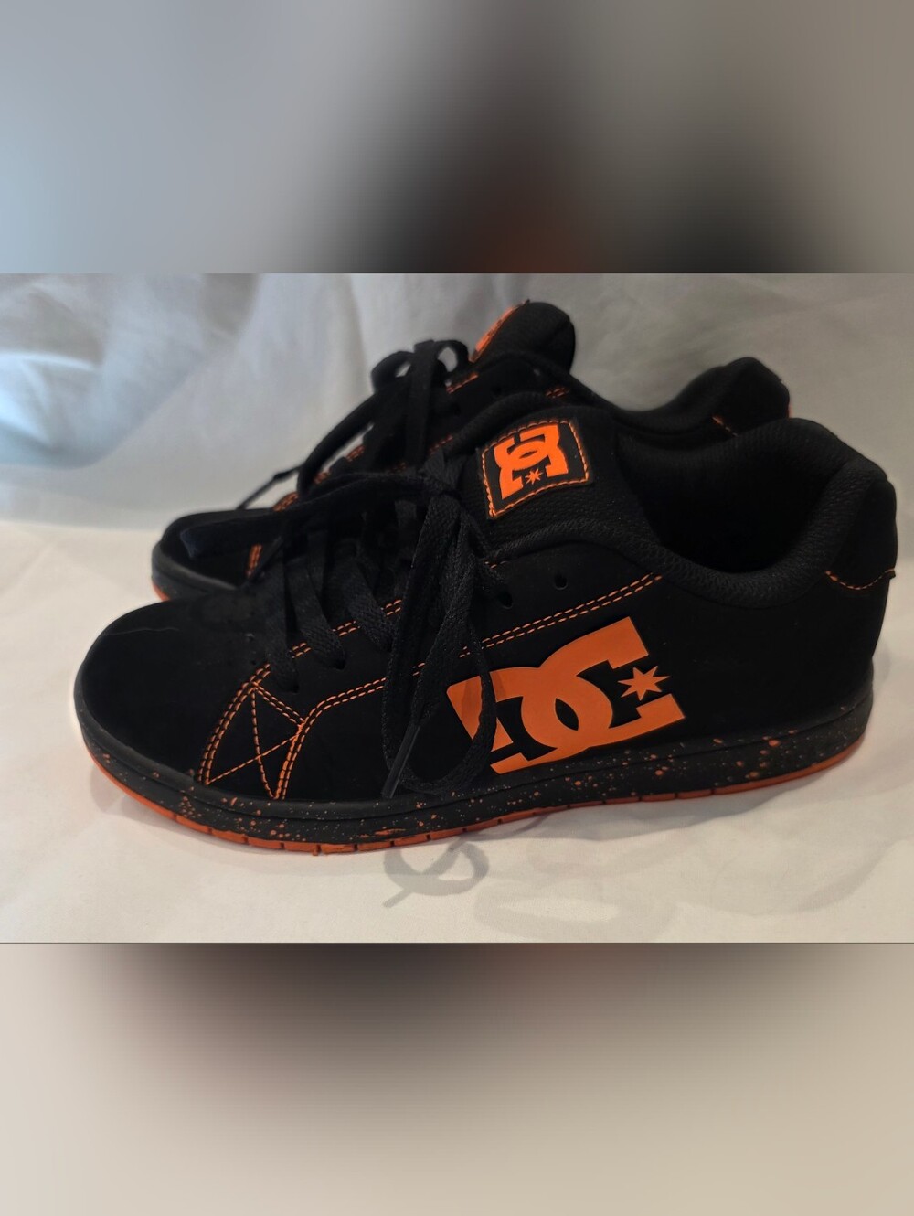 DC Gaveler Skate Shoes Big Boys Size 5.5 Black Orange Youth Skater